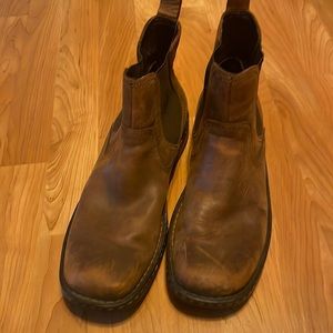 Born Grand Canyon brown leather boots size10 1/2 (Hemlock)